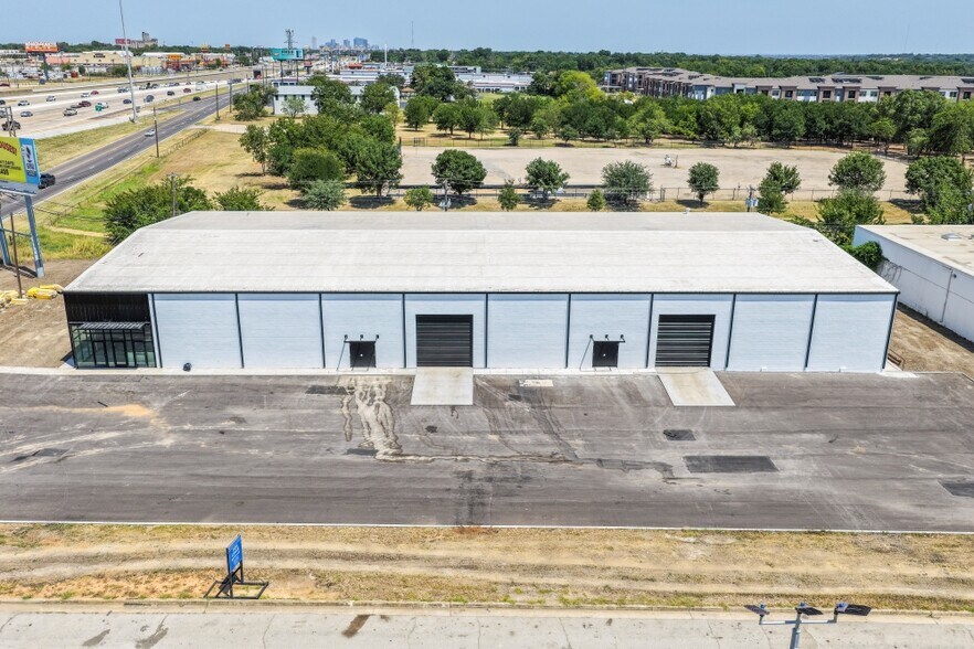 Primary Photo Of 813 Southway Cir, Fort Worth Warehouse For Lease