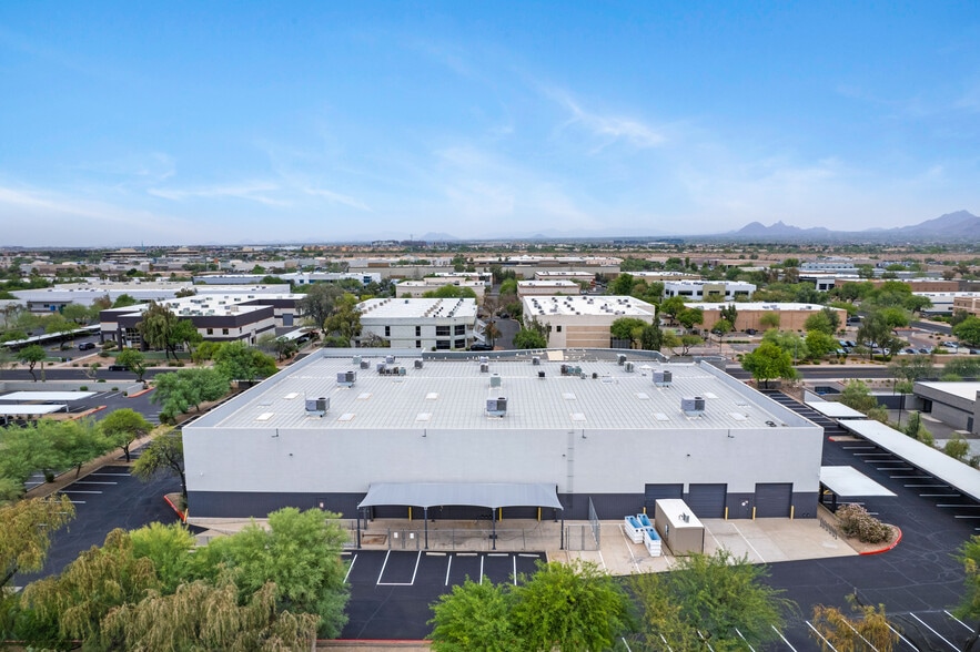 More Photos Of 7543 E Tierra Buena Ln, Scottsdale Distribution For Lease