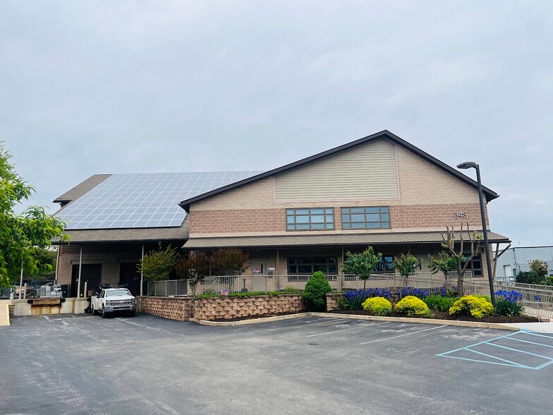Primary Photo Of 848 Sussex Blvd, Broomall Distribution For Lease