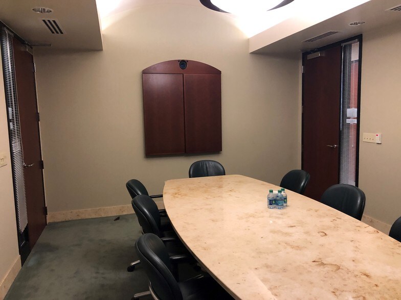 More Photos Of 3515 W 75th St, Prairie Village Office For Lease