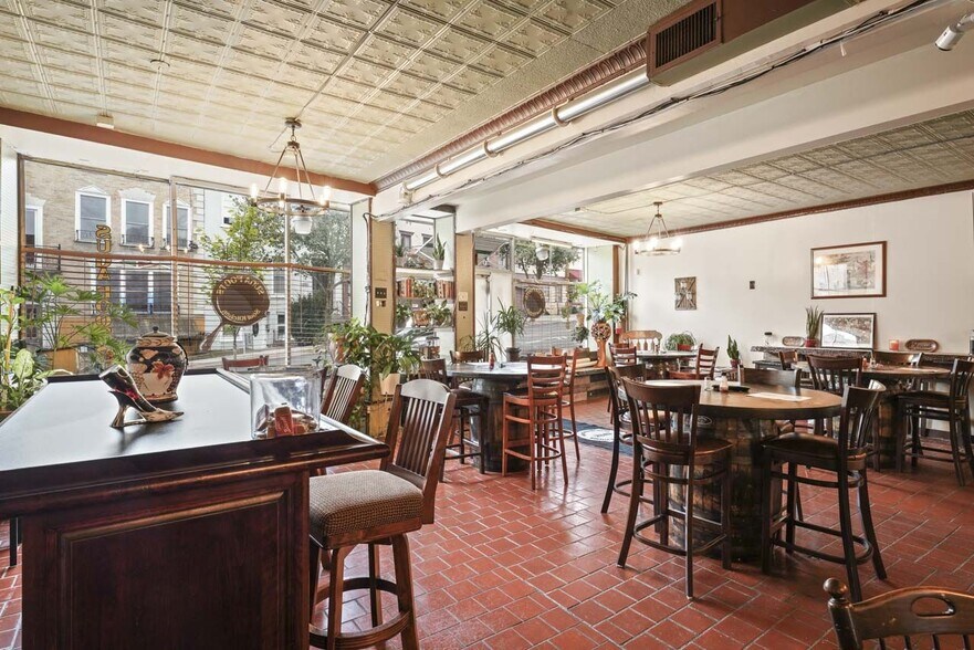 More Photos Of 165 Madison Ave, Albany Storefront Retail Residential For Sale