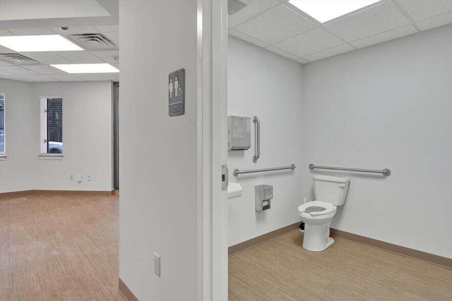 More Photos Of 377 E High St, Pottstown Bank For Sale