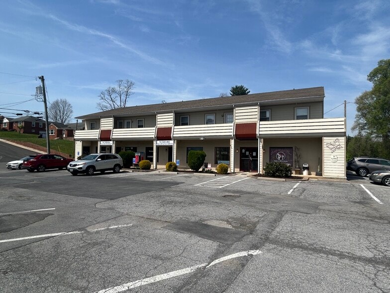 Primary Photo Of , Staunton Unknown For Sale