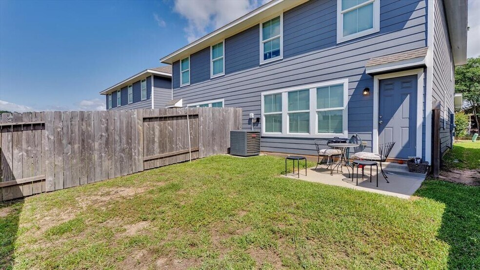 More Photos Of 501 Hines Ave, Willis Apartments For Sale