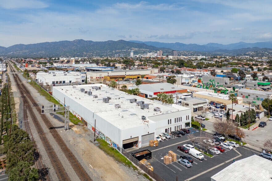 More Photos Of 1225-1265 Los Angeles St, Glendale Warehouse For Sale