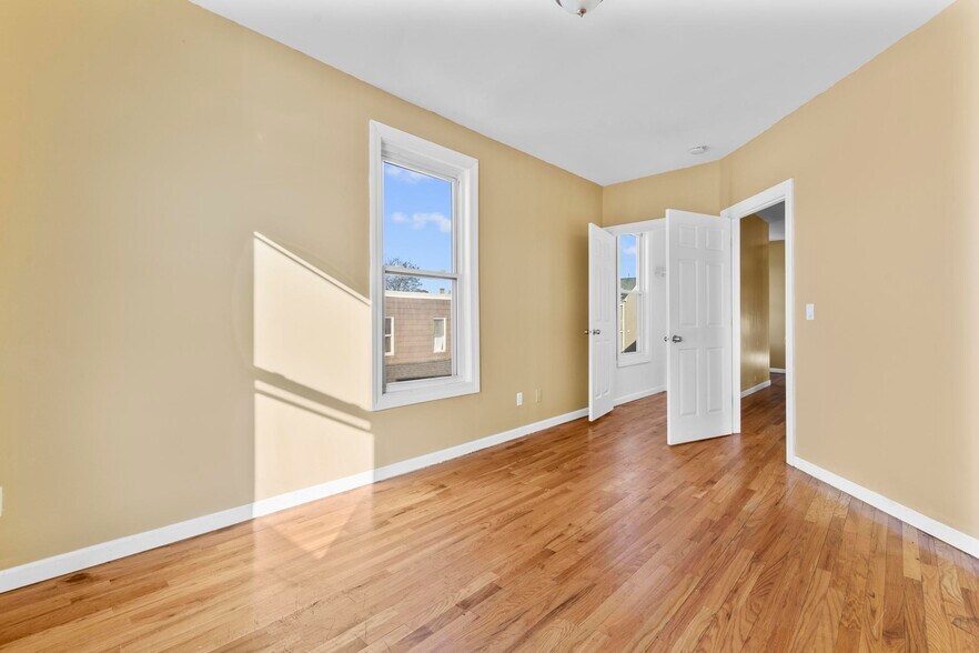 More Photos Of 701-703 S Main St, Waterbury Apartments For Sale