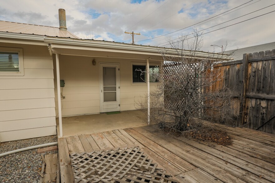 More Photos Of 1020 S Townsend Ave, Montrose Storefront Retail Office For Sale