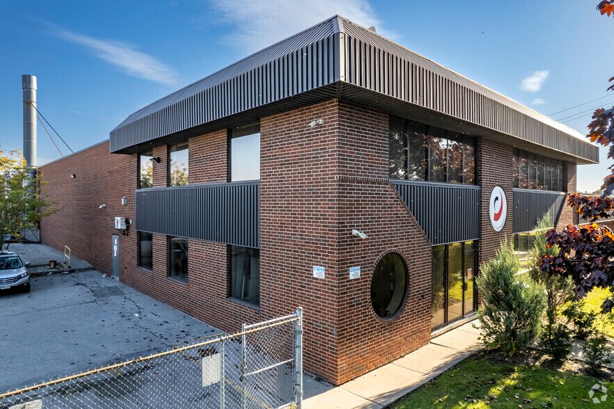 Primary Photo Of 880 Rangeview Rd, Mississauga Manufacturing For Lease