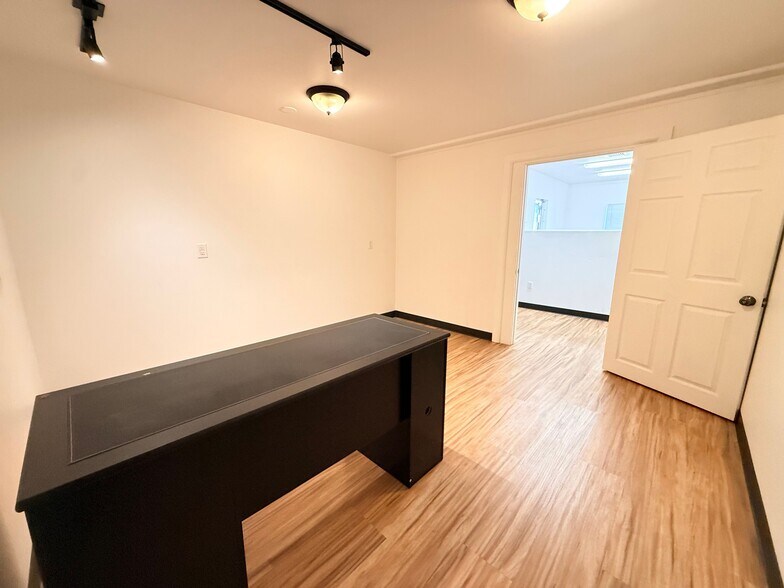 More Photos Of 1212 Columbia Park Trl, Richland Office For Lease
