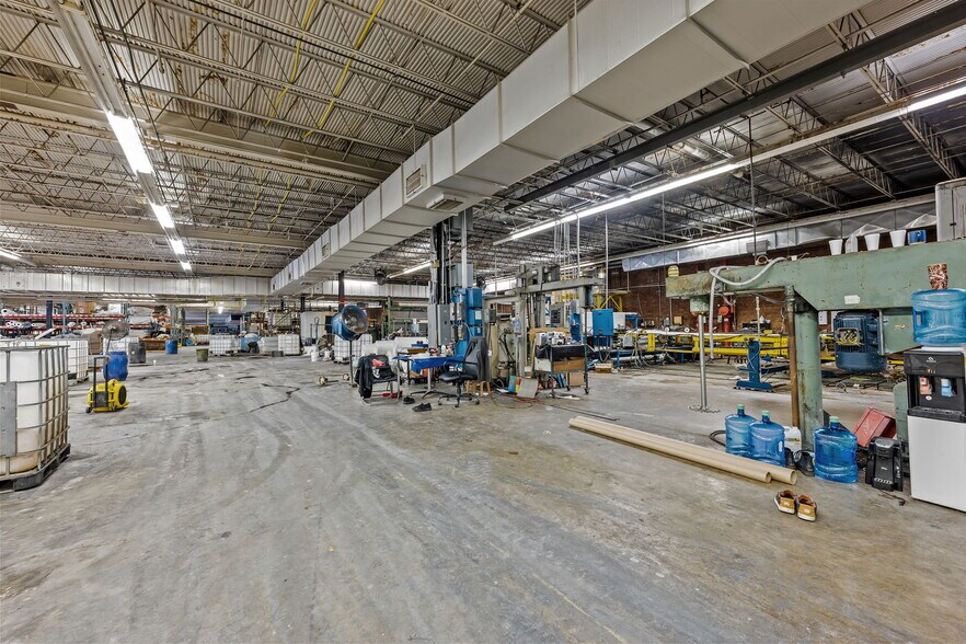 More Photos Of 1000 E Butler Ave, Liberty Manufacturing For Sale