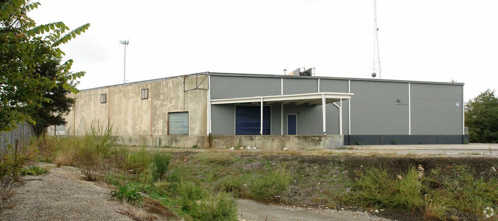 More Photos Of 70-80 Cumberland St, Memphis Warehouse For Lease