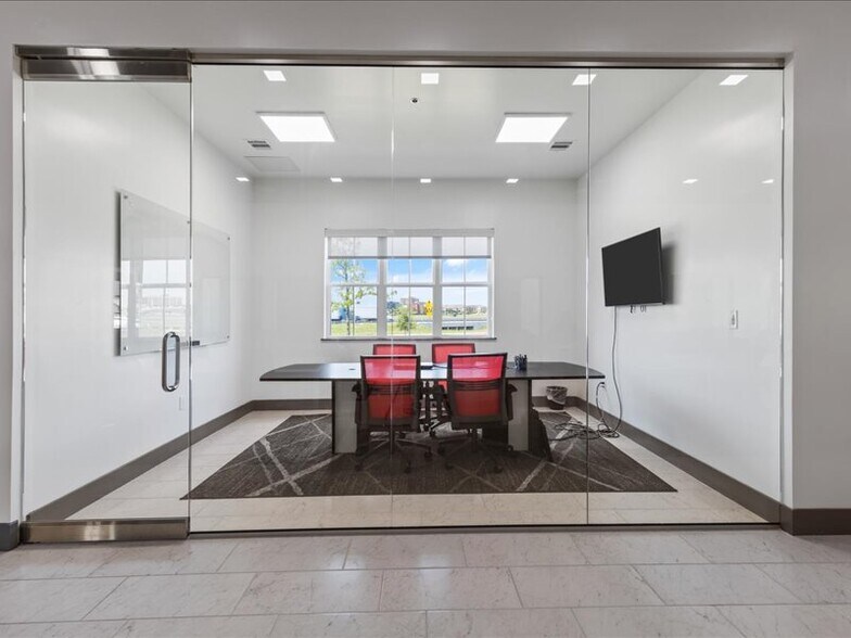 More Photos Of 1193 W John Carpenter Fwy, Irving Medical For Sale