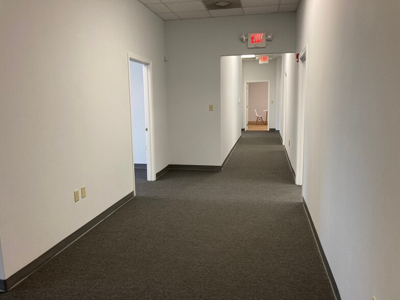 More Photos Of 360 Steel Way, Lancaster Warehouse For Lease