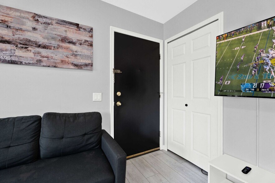 More Photos Of 23225 Deanhurst St, Clinton Township Apartments For Sale