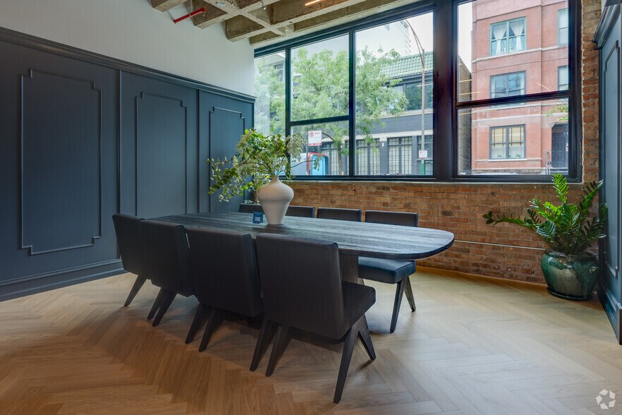More Photos Of 871 N Franklin St, Chicago Apartments For Lease