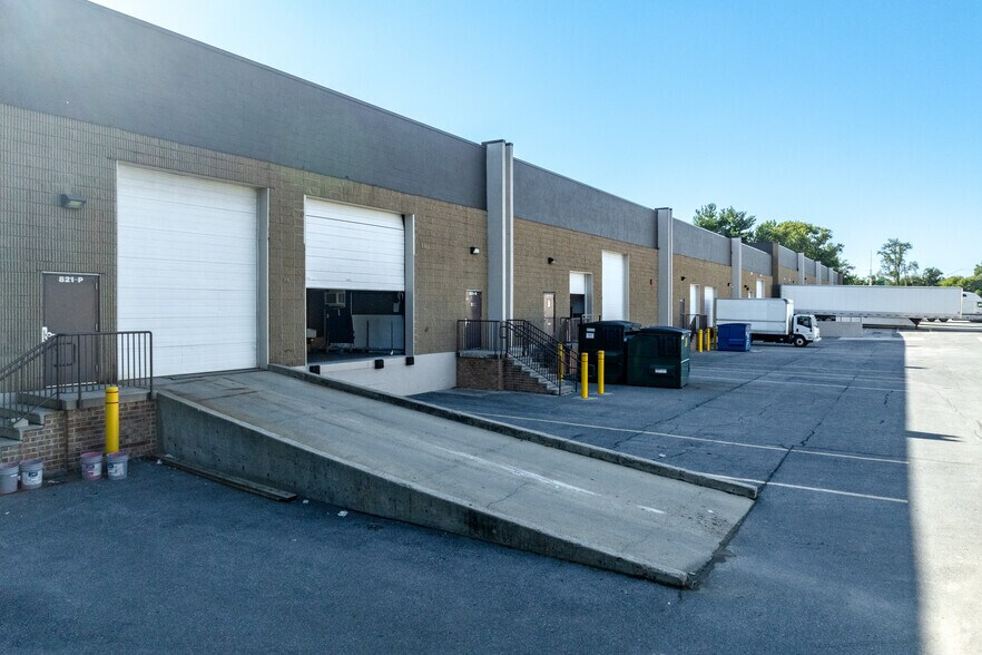 More Photos Of 821 Oregon Ave, Linthicum Warehouse For Lease