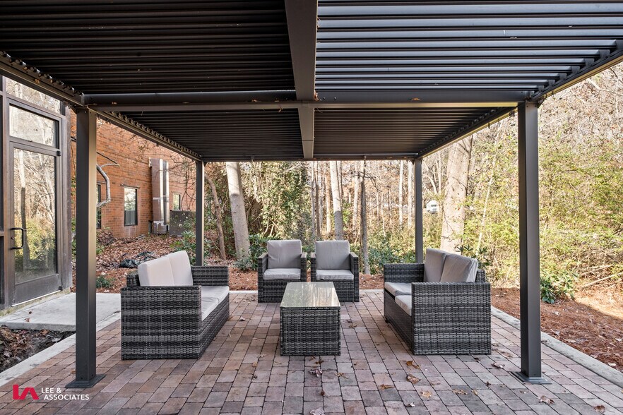 More Photos Of 2800 Colonnades Ct, Peachtree Corners Light Distribution For Lease