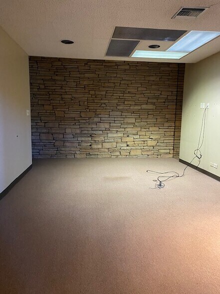 More Photos Of 2000 Cedar St, Shreveport Warehouse For Lease