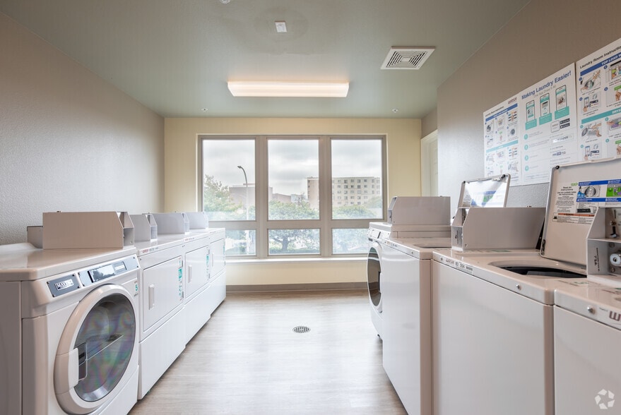 More Photos Of 2100-2200 Nevin Ave, Richmond Apartments For Lease
