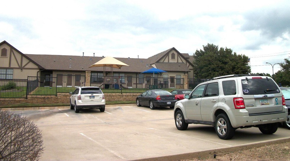 More Photos Of 1750 Rufe Snow Dr, Keller Daycare Center For Lease