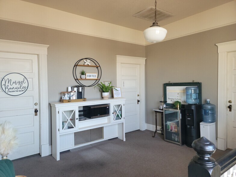 More Photos Of 656 5th St, Lincoln General Retail For Sale