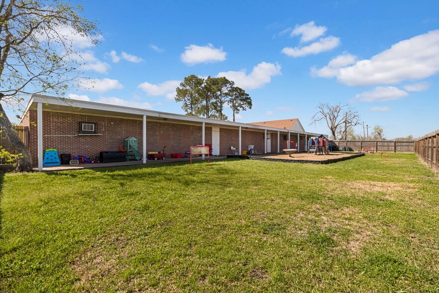 More Photos Of 11503 Martin Luther King Blvd, Houston Religious Facility For Sale