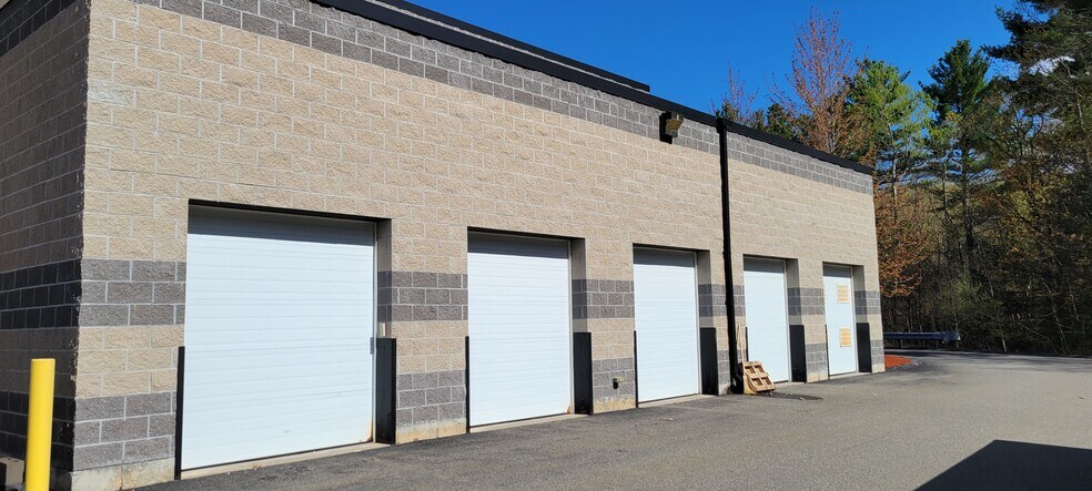 More Photos Of 33 Constitution Dr, Hudson Warehouse For Sale