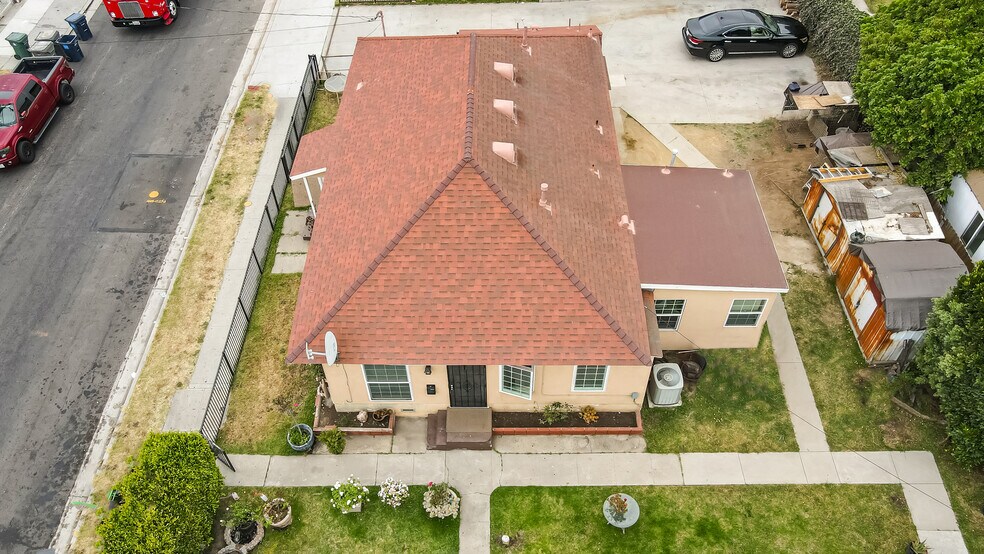 More Photos Of 4813 W 104th St, Inglewood Storefront Retail Residential For Sale
