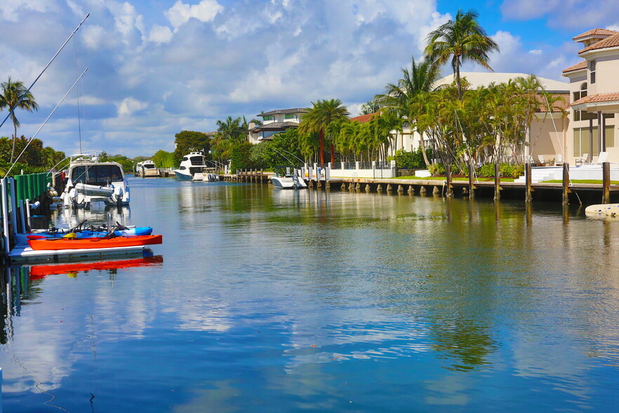 More Photos Of 1121 Bel Air Dr, Highland Beach Apartments For Sale