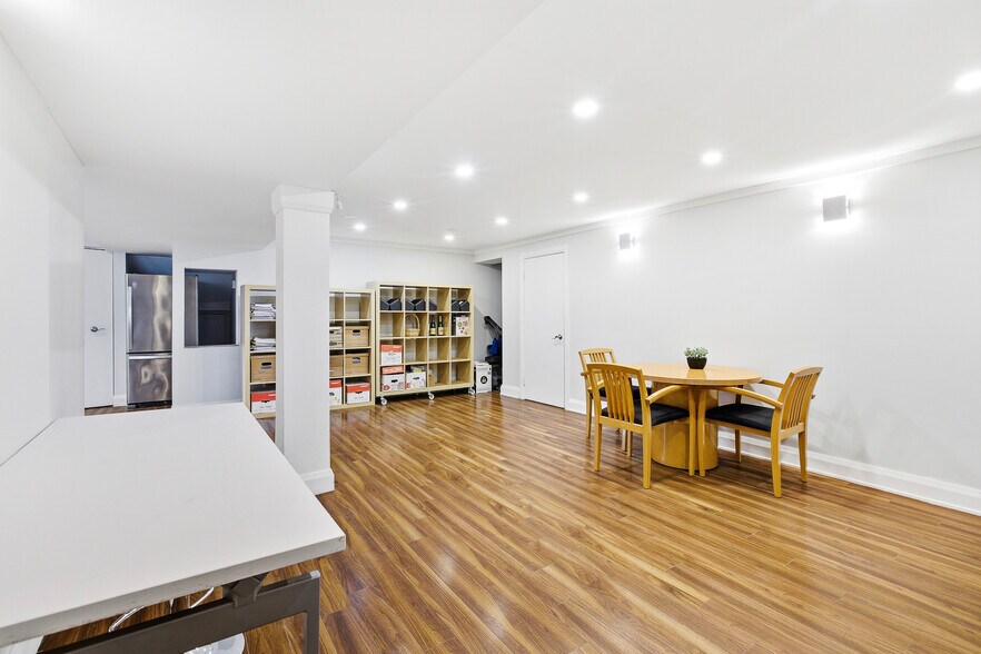 More Photos Of 1443 Woodroffe Ave, Ottawa Office For Sale