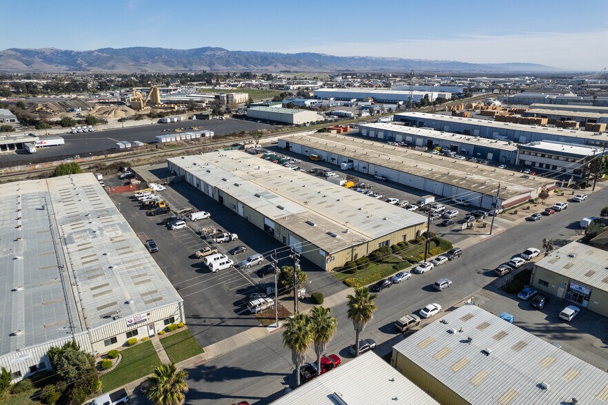 More Photos Of 557 Brunken Ave, Salinas Warehouse For Sale