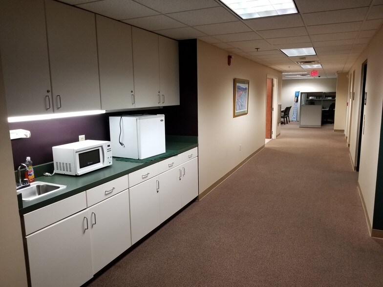 More Photos Of 6801 Augusta Rd, Greenville Warehouse For Sale