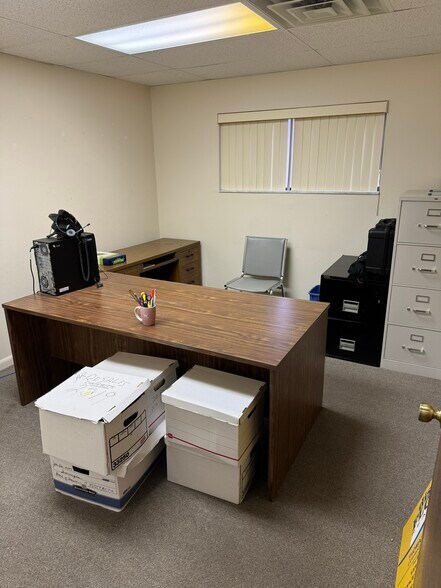 More Photos Of 146 Horizon Ct, Lakeland Office Residential For Lease