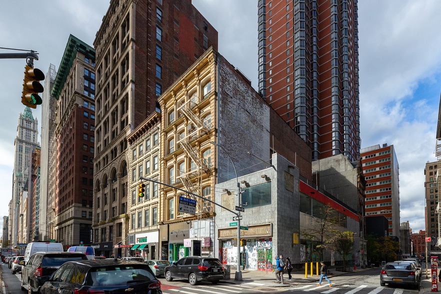 Primary Photo Of 317 Broadway, New York Fast Food For Sale