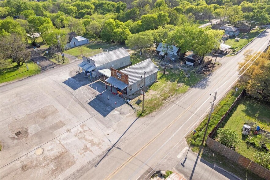 More Photos Of 103 College St, Anna Showroom For Sale