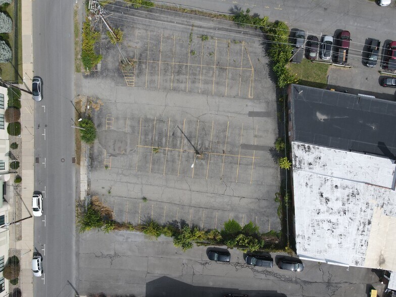 More Photos Of 23 Grand St, Kingston Office For Sale