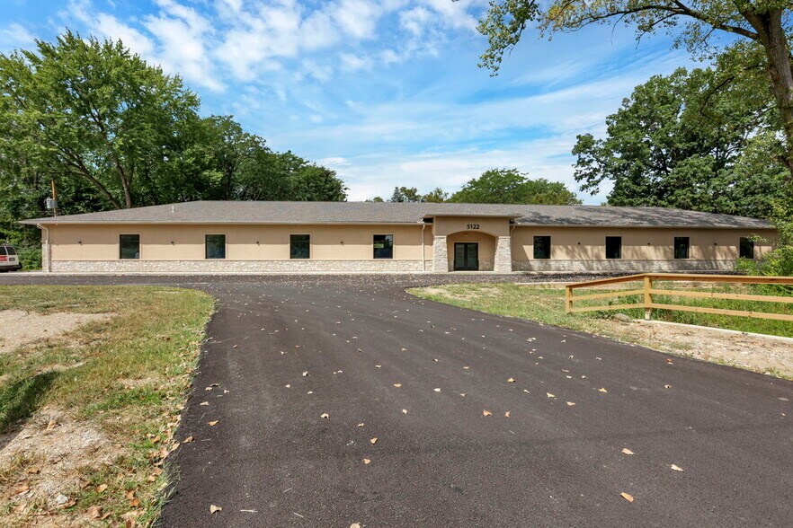 More Photos Of 5122 Morse Rd, Columbus Medical For Lease