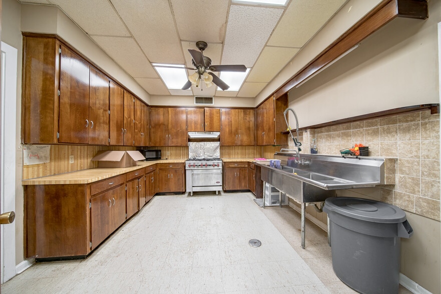 More Photos Of 4323 Primrose Rd, Columbus Religious Facility For Sale