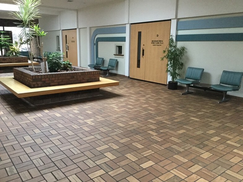 More Photos Of 1650 Fort St, Trenton Medical For Lease