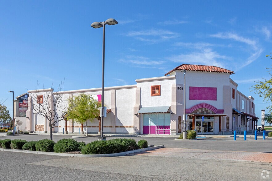 More Photos Of 1209 W Pacheco Blvd, Los Banos Freestanding For Lease