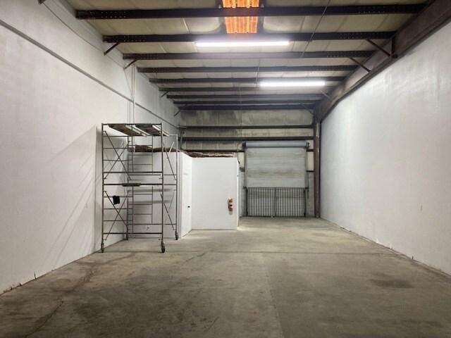More Photos Of 1700-1708 Kelley Ave, Kissimmee Warehouse For Lease
