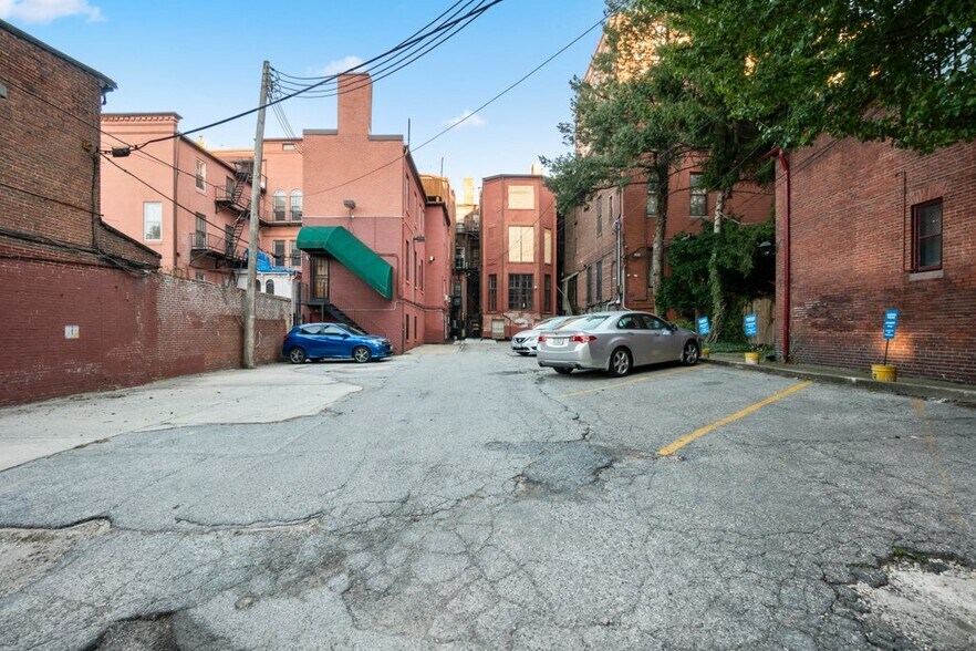 More Photos Of 1116 St Paul St, Baltimore Office For Sale