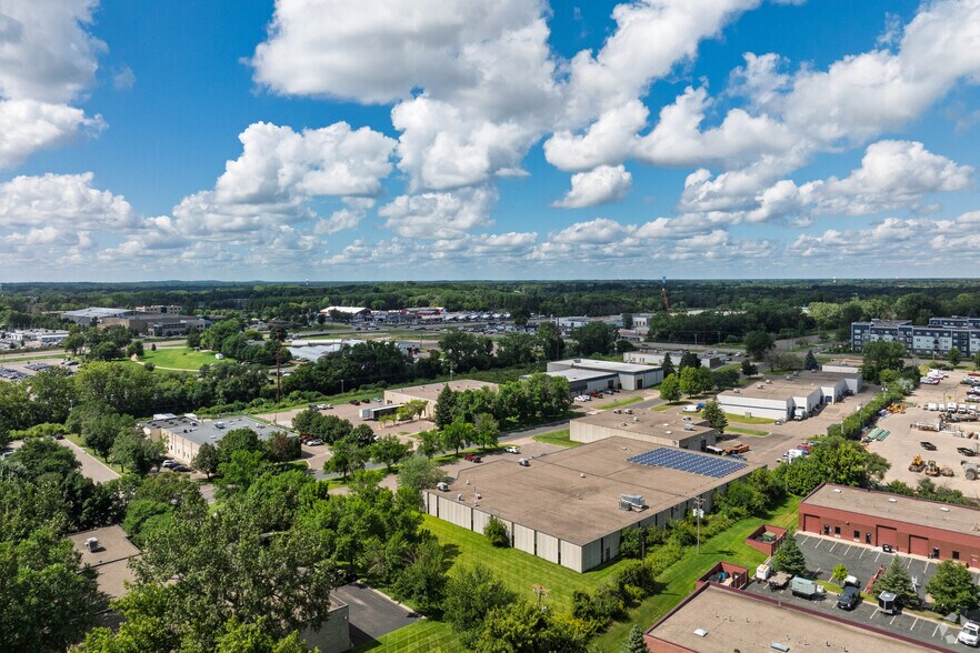 More Photos Of 3560 Hoffman Rd E, Vadnais Heights Light Manufacturing For Sale