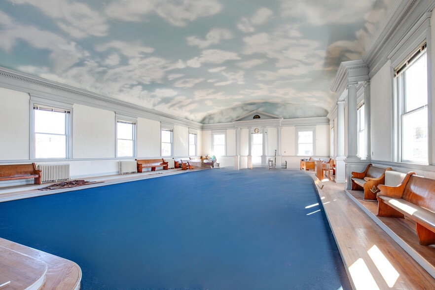 More Photos Of 520 N 25th St, Richmond Lodge Meeting Hall For Sale