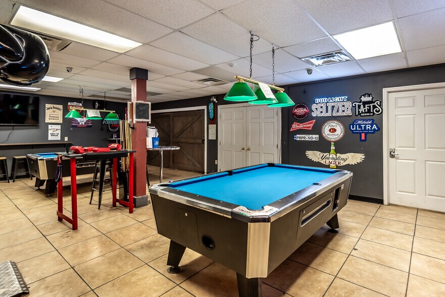 More Photos Of 5527 Oregonia Rd, Oregonia Restaurant For Sale