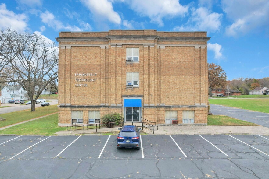 More Photos Of 300 E Auburn Ave, Springfield Office For Sale