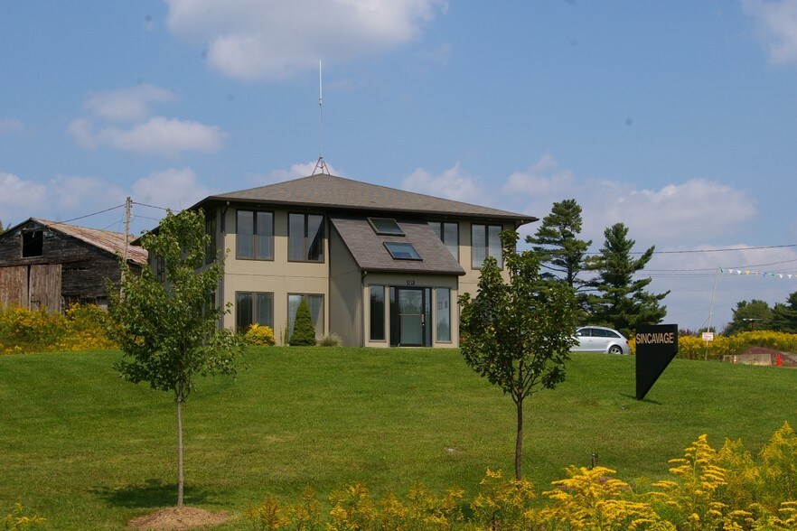 More Photos Of 121 Commercial Blvd, Blakeslee Office Residential For Lease