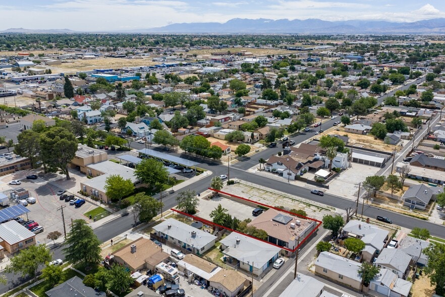More Photos Of 44709 Date Ave, Lancaster Medical For Sale