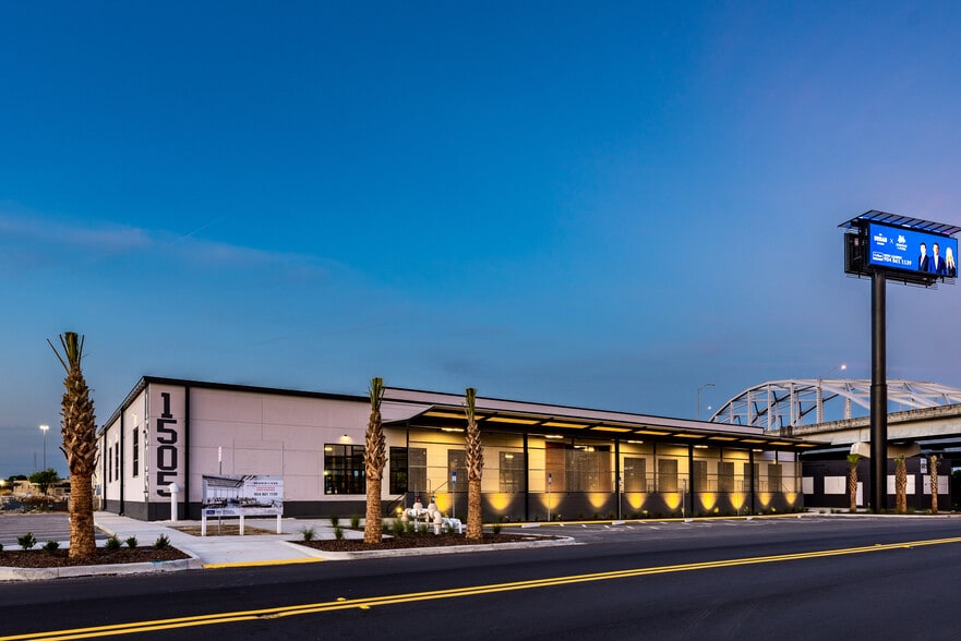 More Photos Of 1505 Dennis St, Jacksonville Office For Lease