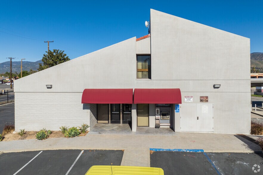 More Photos Of 1555 E Highland Ave, San Bernardino Bank For Lease